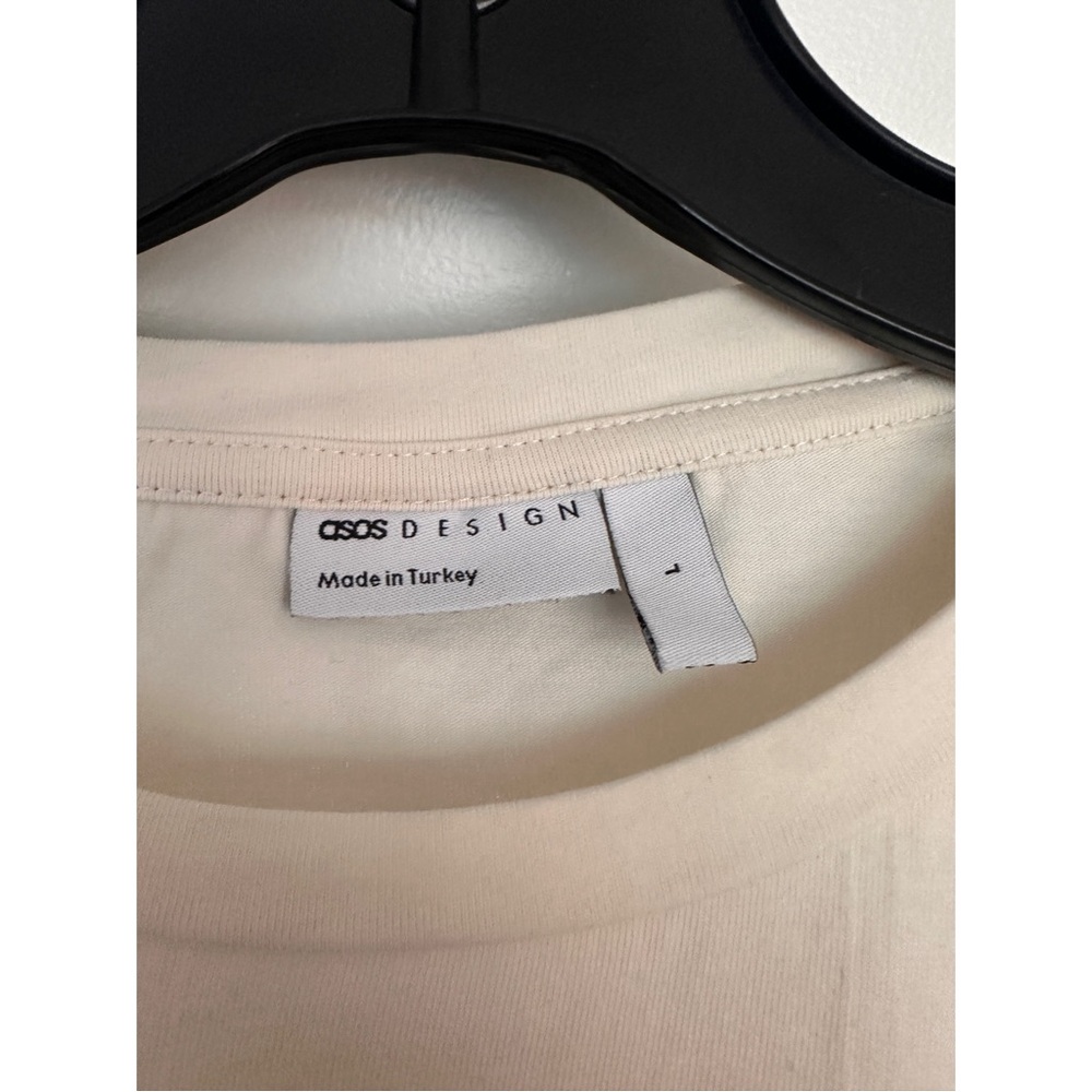 Size L crop fitted ASOS Cream Long Sleeve Tee with Open Back - Picture 3 of 4